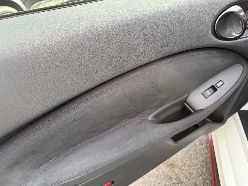 Used Nissan 370 Z 2015 for sale - 76345822: Photo 33