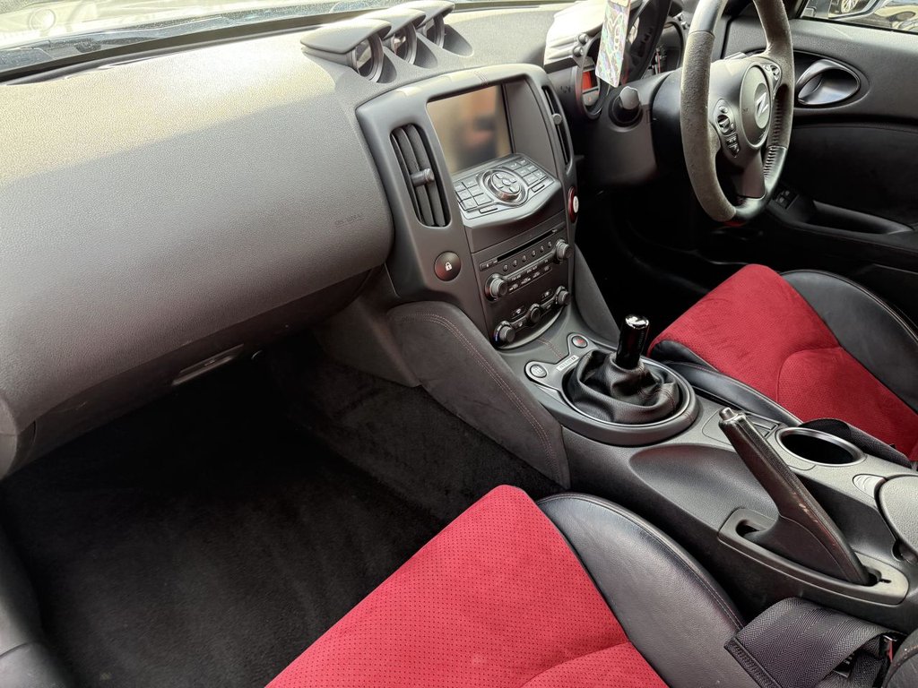 Used Nissan 370 Z 2015 for sale - 76345822: Photo 34