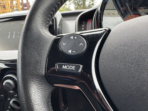 Used Toyota AYGO 2016 for sale - 75642180: Photo 28