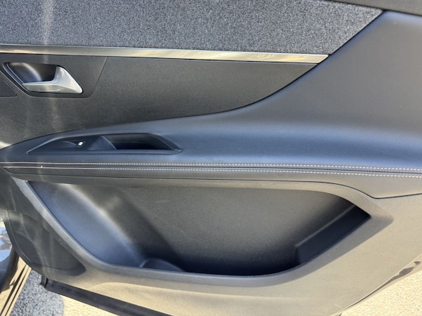Used Peugeot 5008 2018 for sale - 75220780: Photo 29