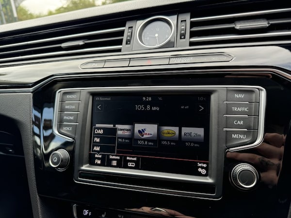 Used Volkswagen Passat 2015 for sale - 73830389: Photo 32