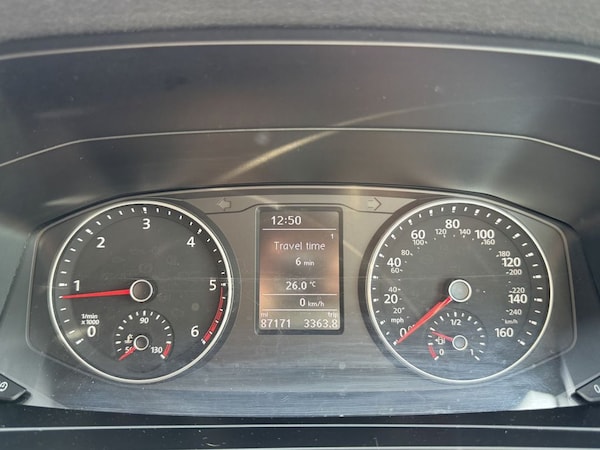 Used Volkswagen Transporter 2018 for sale - 75642179: Photo 28