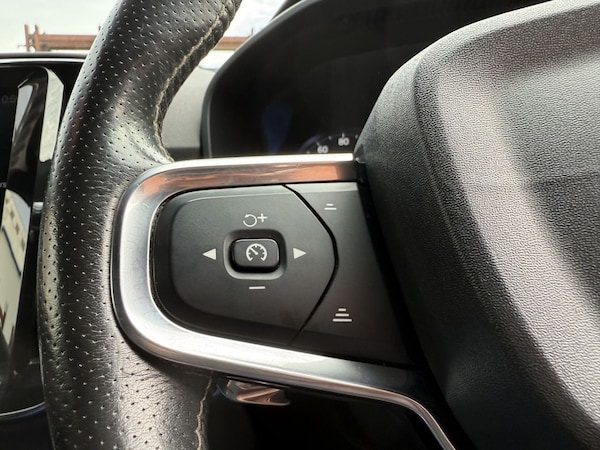 Used Volvo XC40 2019 for sale - 75642176: Photo 30