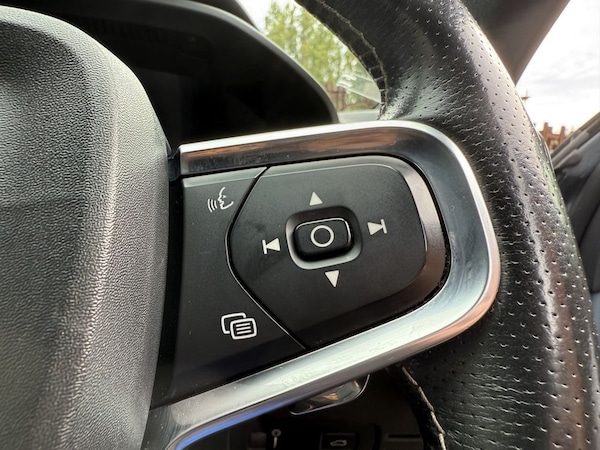 Used Volvo XC40 2019 for sale - 75642176: Photo 31