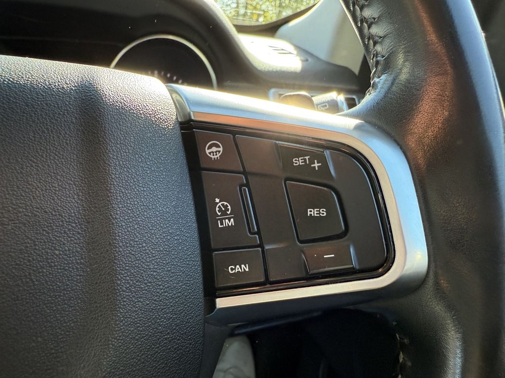 Used Land Rover Discovery Sport 2016 for sale - 76033486: Photo 35