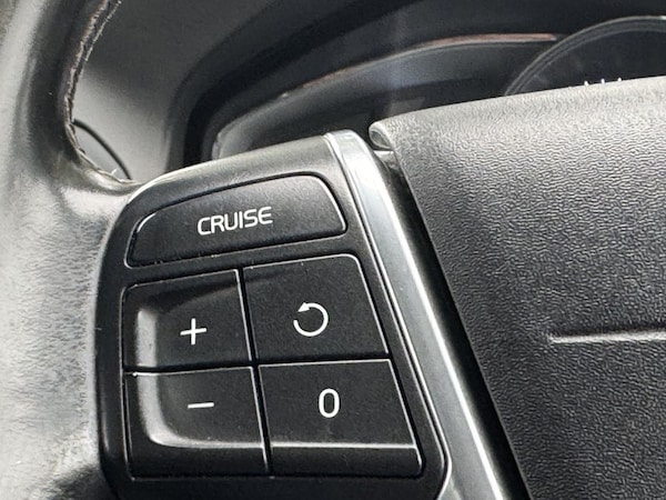 Used Volvo XC60 2015 for sale - 75727384: Photo 43
