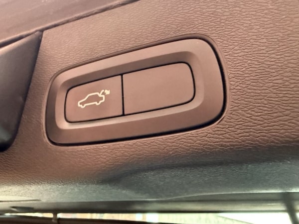 Used Volvo XC60 2018 for sale - 75602515: Photo 34