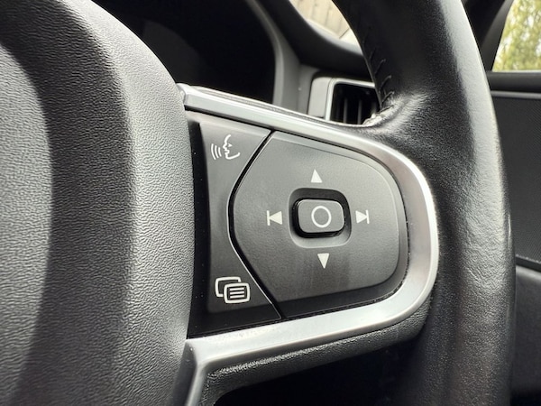 Used Volvo XC60 2018 for sale - 75602515: Photo 36