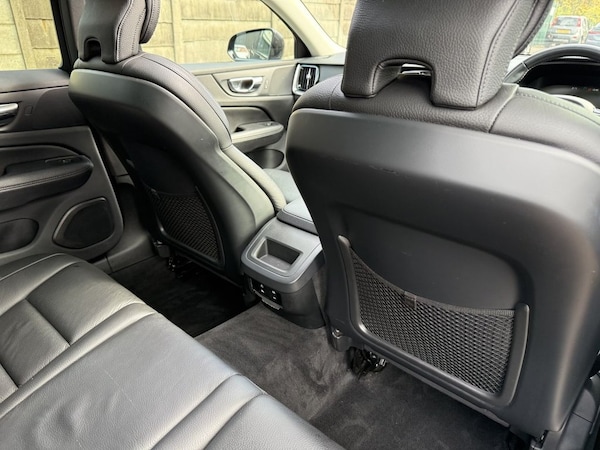 Used Volvo V60 Cross Country 2019 for sale - 76029283: Photo 32