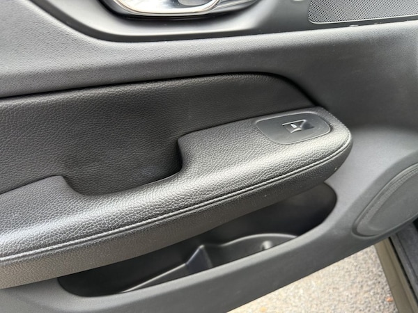 Used Volvo V60 Cross Country 2019 for sale - 76029283: Photo 37