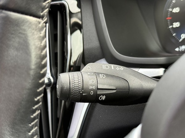 Used Volvo V60 Cross Country 2019 for sale - 76029283: Photo 45