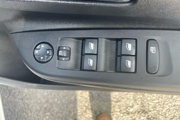 Used Vauxhall Corsa 2023 for sale - 76231421: Photo 23