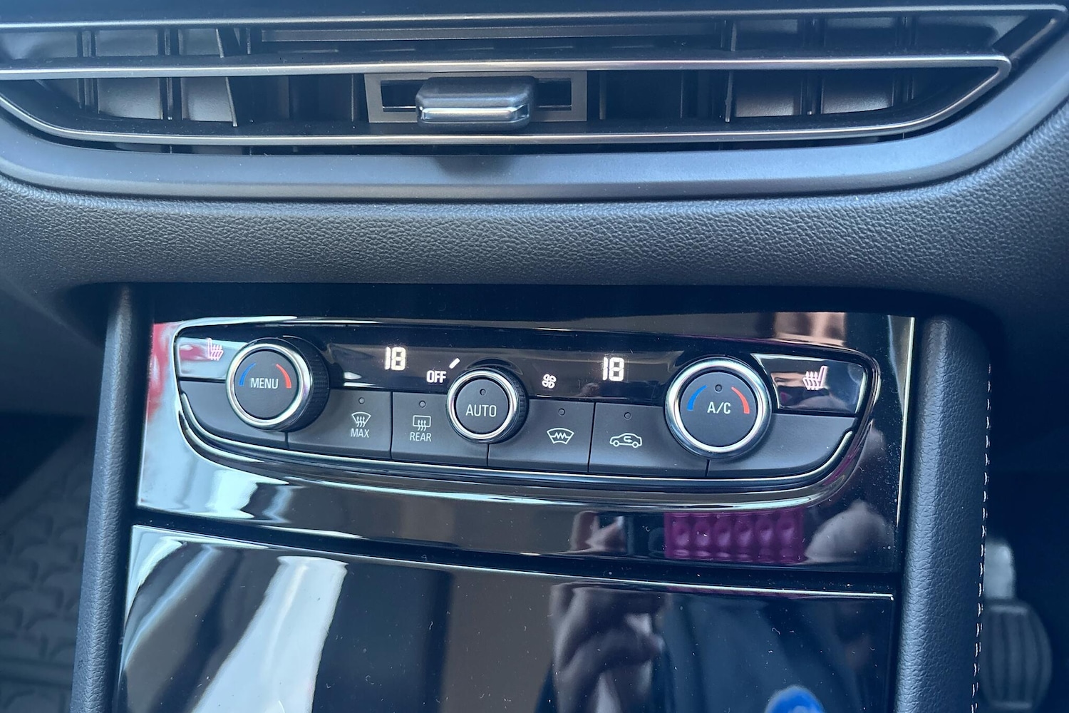 Used Vauxhall Grandland 2024 for sale - 76677045: Photo 25