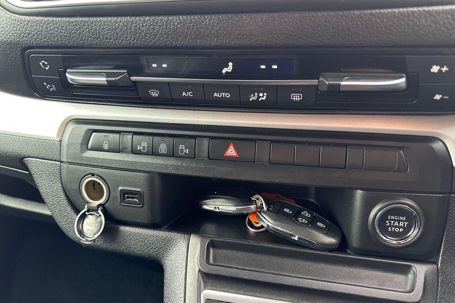 Used Vauxhall Vivaro Life 2023 for sale - 77635800: Photo 12