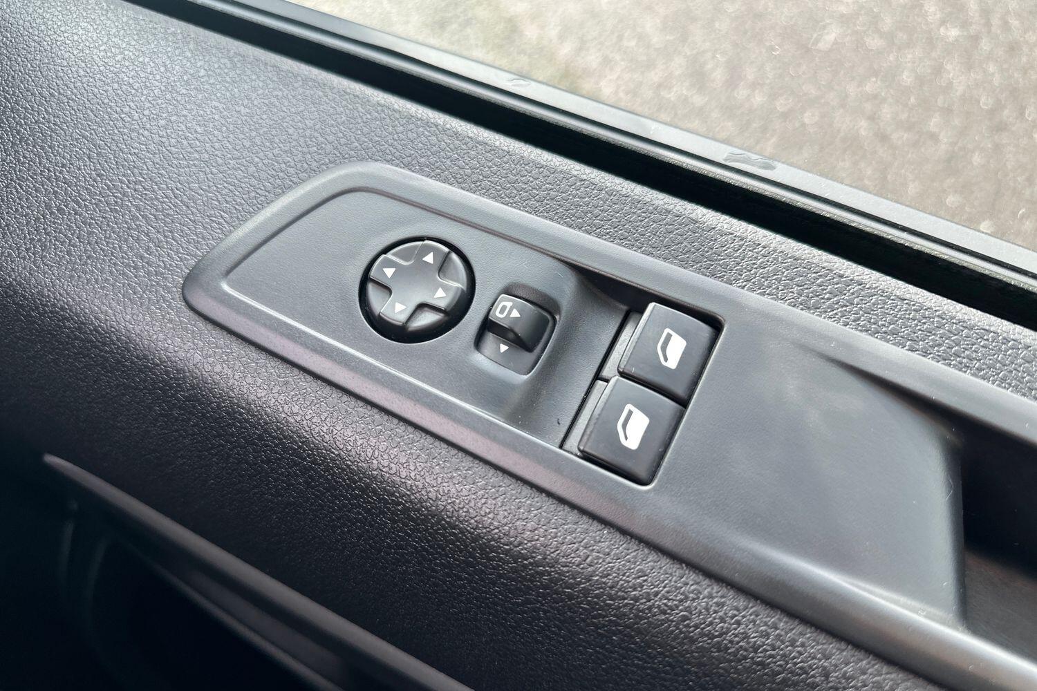 Used Vauxhall Vivaro Life 2023 for sale - 77635800: Photo 18