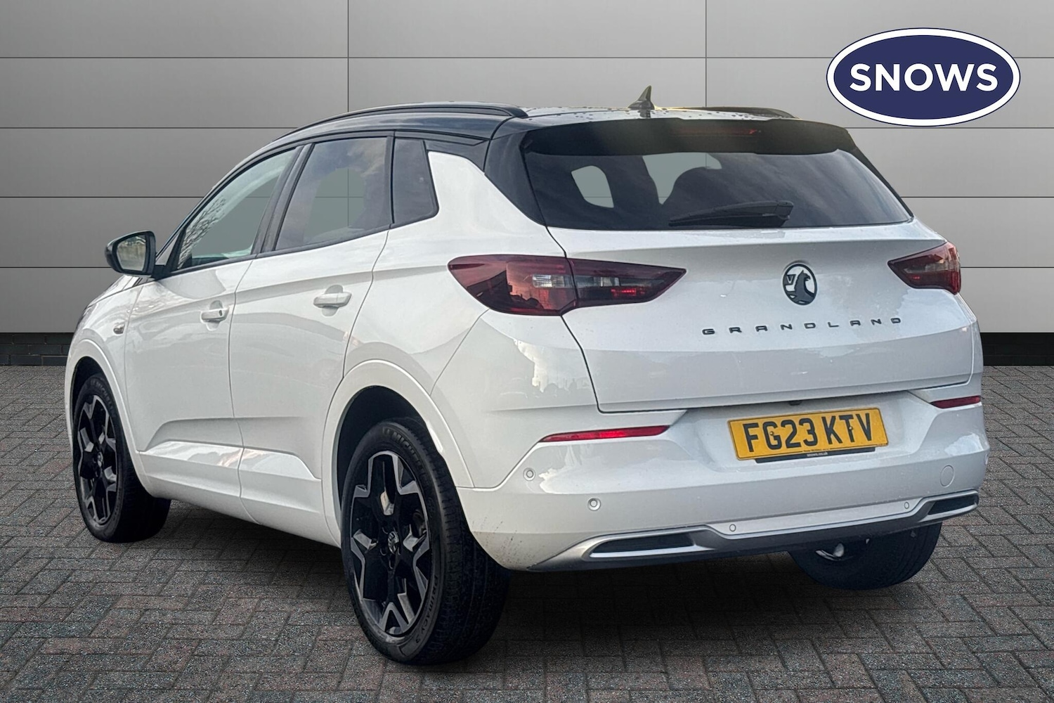 Used Vauxhall Grandland 2023 for sale - 76895272: Photo 2