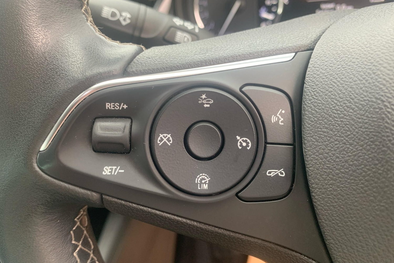 Used Vauxhall Insignia 2018 for sale - 76673702: Photo 25