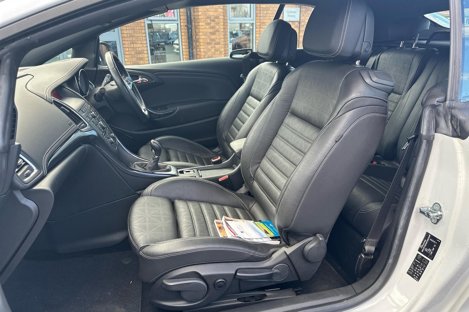 Used Vauxhall Cascada 2017 for sale - 76673462: Photo 13