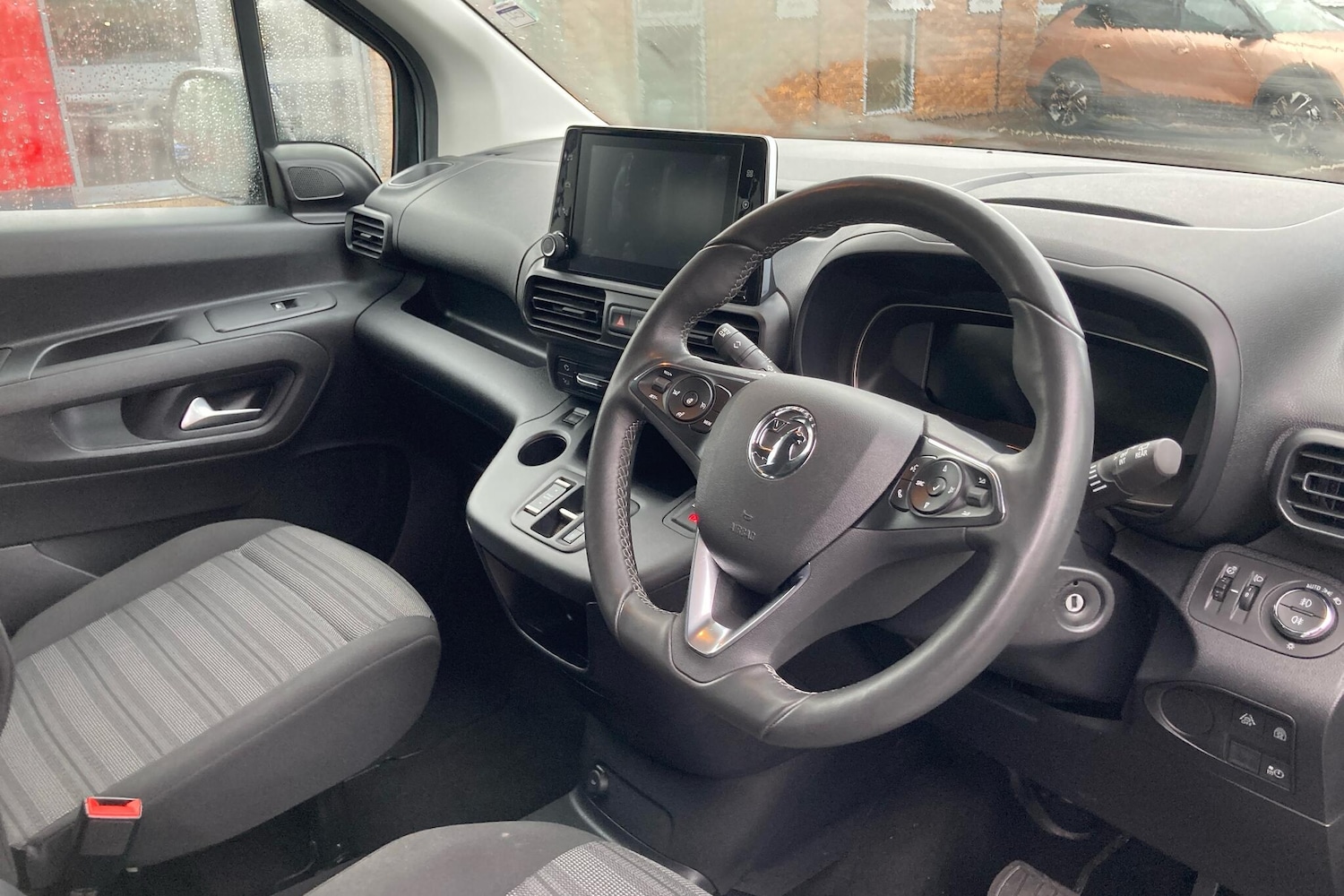 Used Vauxhall Combo Life 2024 for sale - 76677644: Photo 10