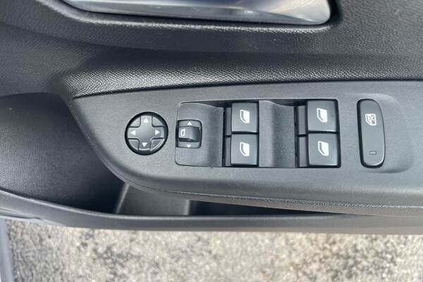 Used Vauxhall Corsa 2023 for sale - 76231481: Photo 21