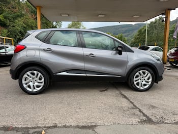 Used Renault Captur 2016 for sale - 79641100: Photo
