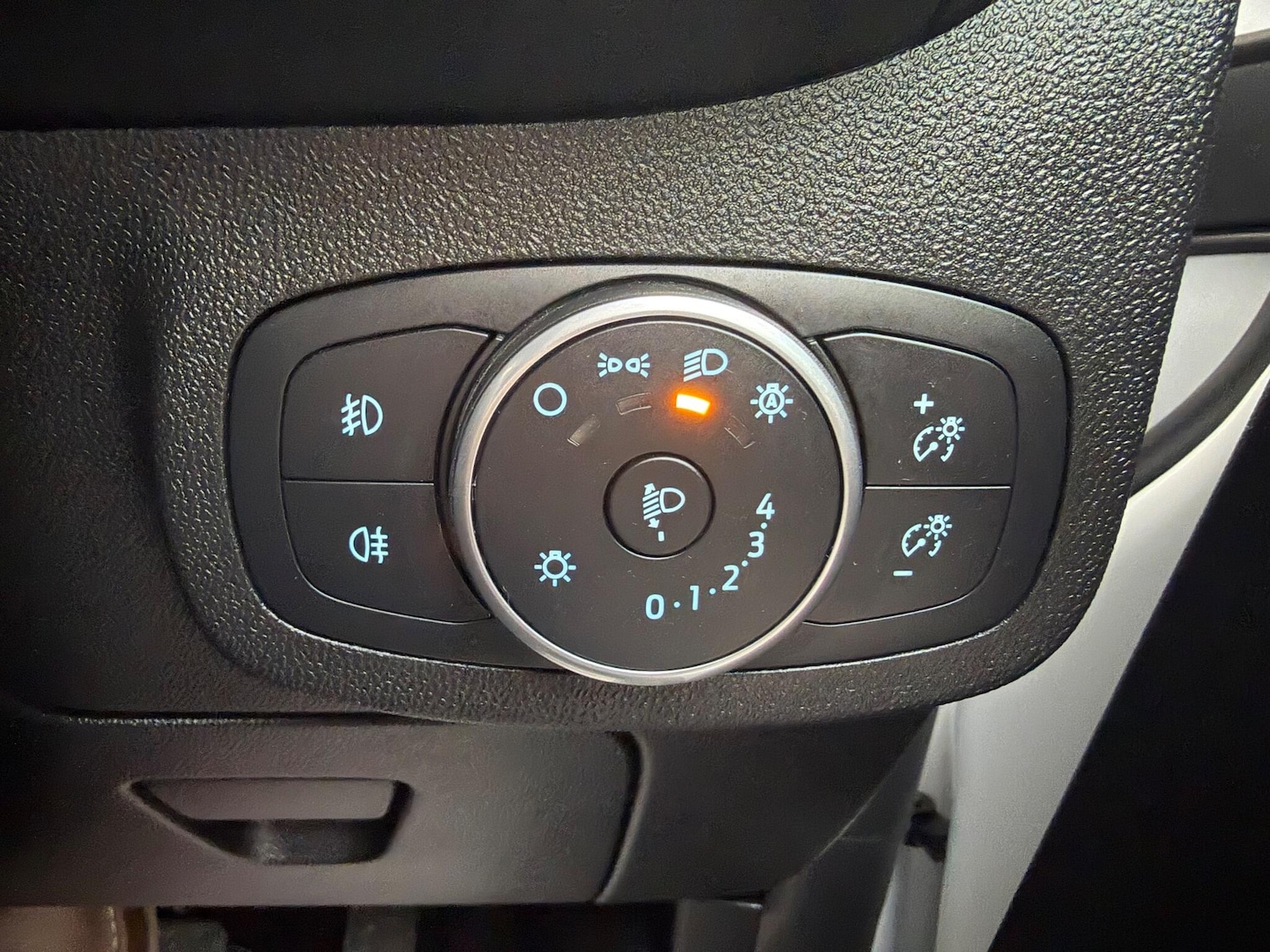 Used Ford Fiesta 2018 for sale - 76912670: Photo 20