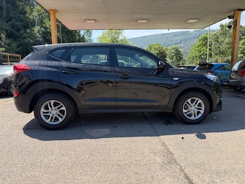 Used Hyundai TUCSON 2017 for sale - 79021283: Photo
