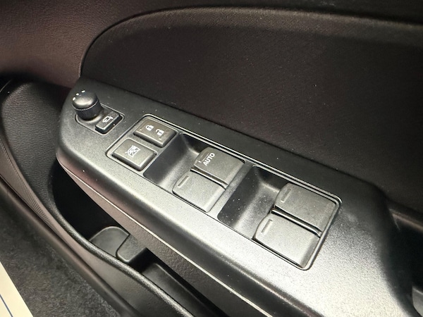 Used Suzuki Swift 2014 for sale - 76226380: Photo 22