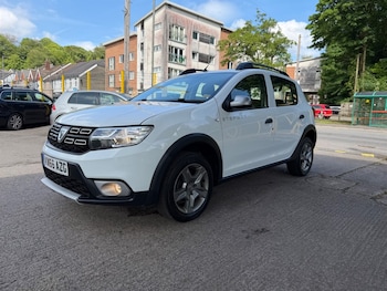 Used Dacia Sandero 2017 for sale - 78412074: Photo
