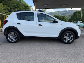 Used Dacia Sandero 2017 for sale - 78412074: Photo