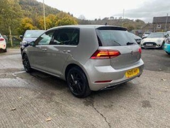 Used Volkswagen Golf 2019 for sale - 76377627: Photo