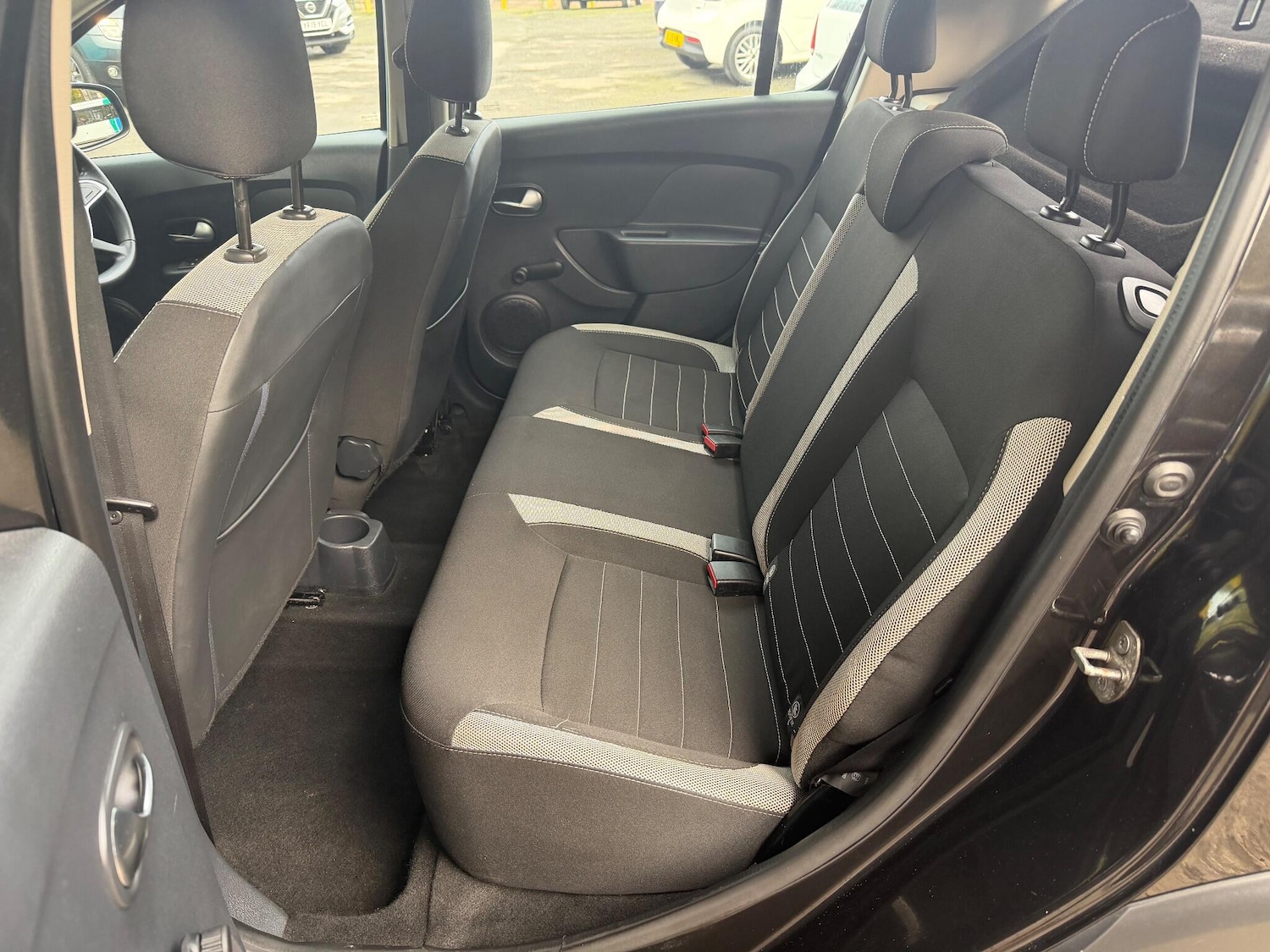 Used Dacia Sandero Stepway 2017 for sale - 76260316: Photo 12