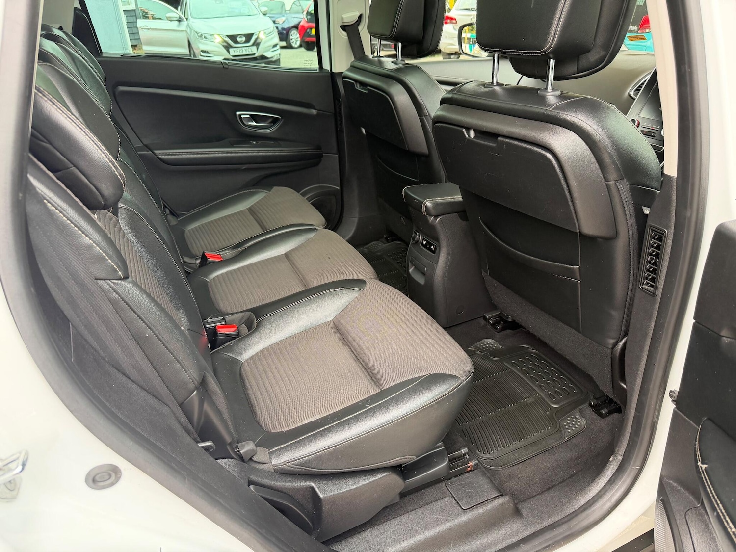 Used Renault Grand Scenic 2017 for sale - 76314930: Photo 10