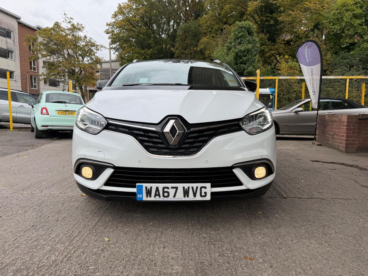 Used Renault Grand Scenic 2017 for sale - 76314930: Photo 2