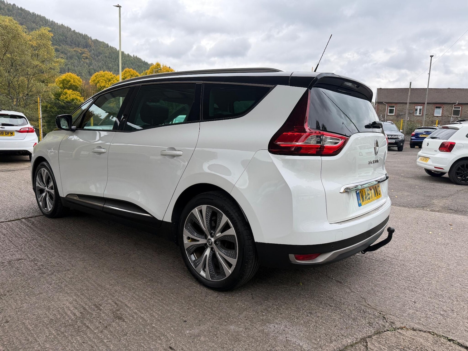 Used Renault Grand Scenic 2017 for sale - 76314930: Photo 8
