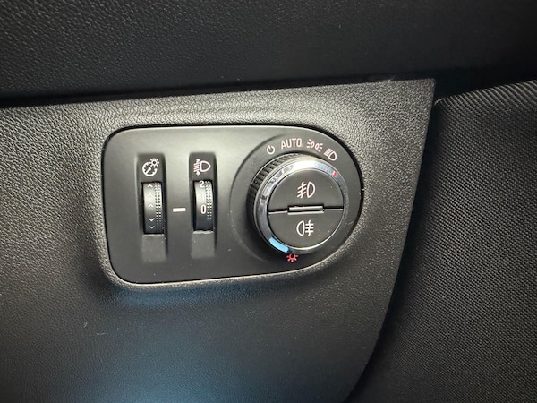 Used Vauxhall Corsa 2017 for sale - 76259930: Photo 17
