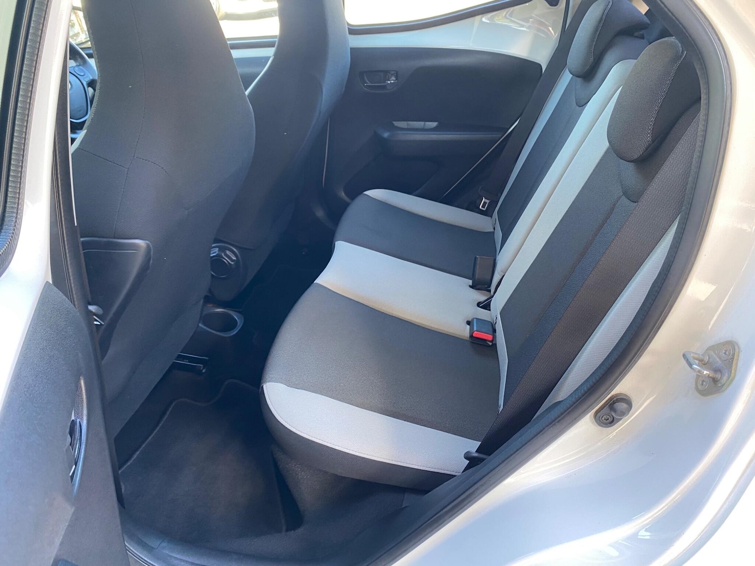 Used Toyota AYGO 2017 for sale - 76360562: Photo 12