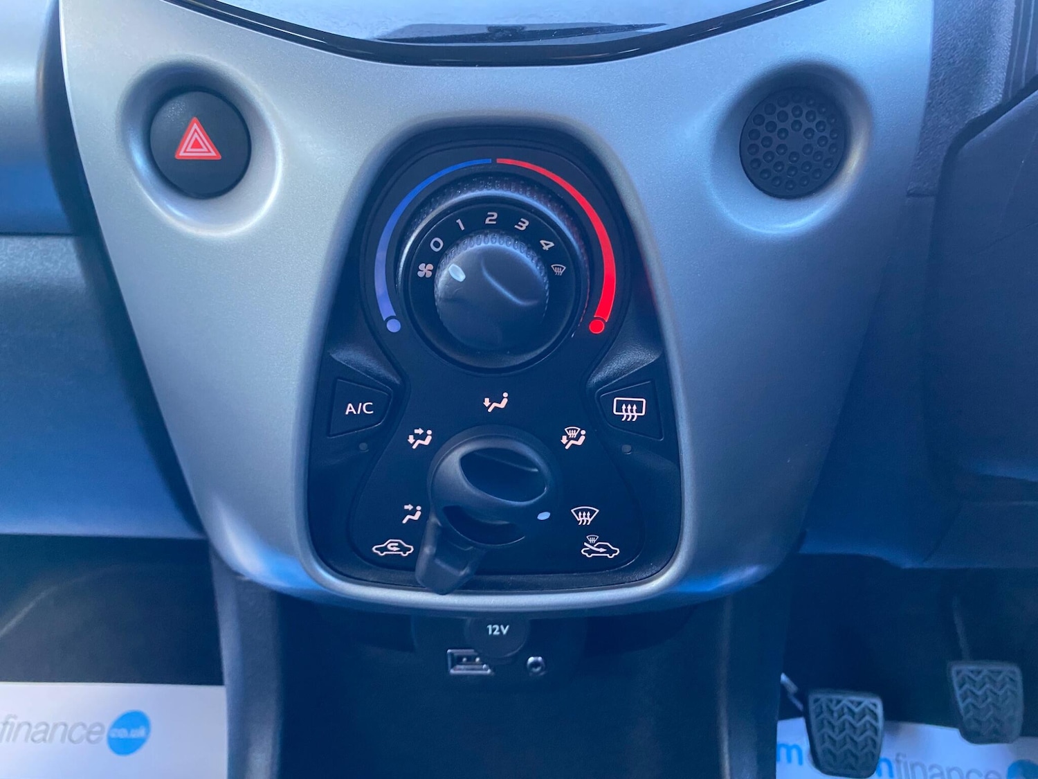 Used Toyota AYGO 2017 for sale - 76360562: Photo 19