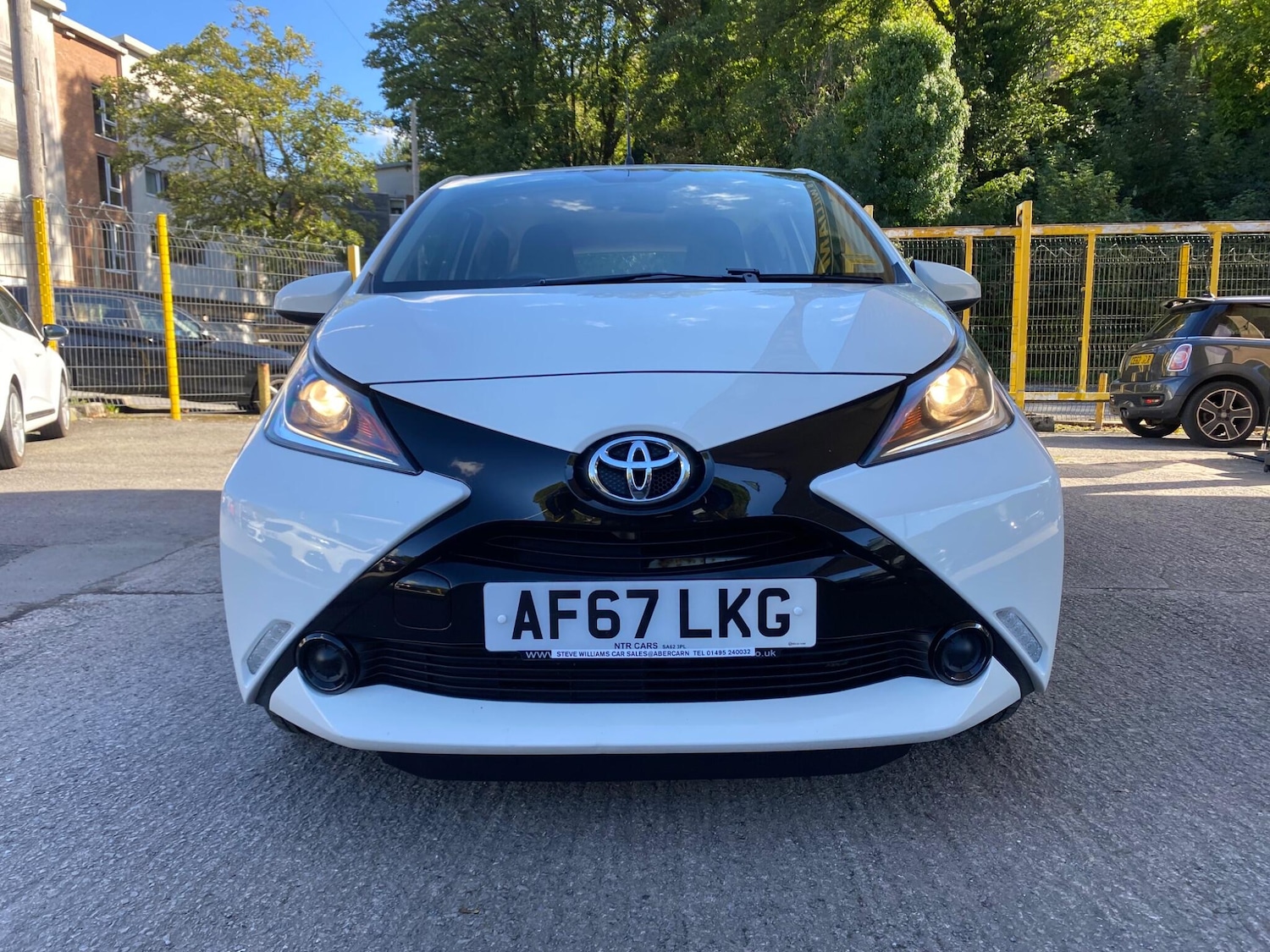 Used Toyota AYGO 2017 for sale - 76360562: Photo 2