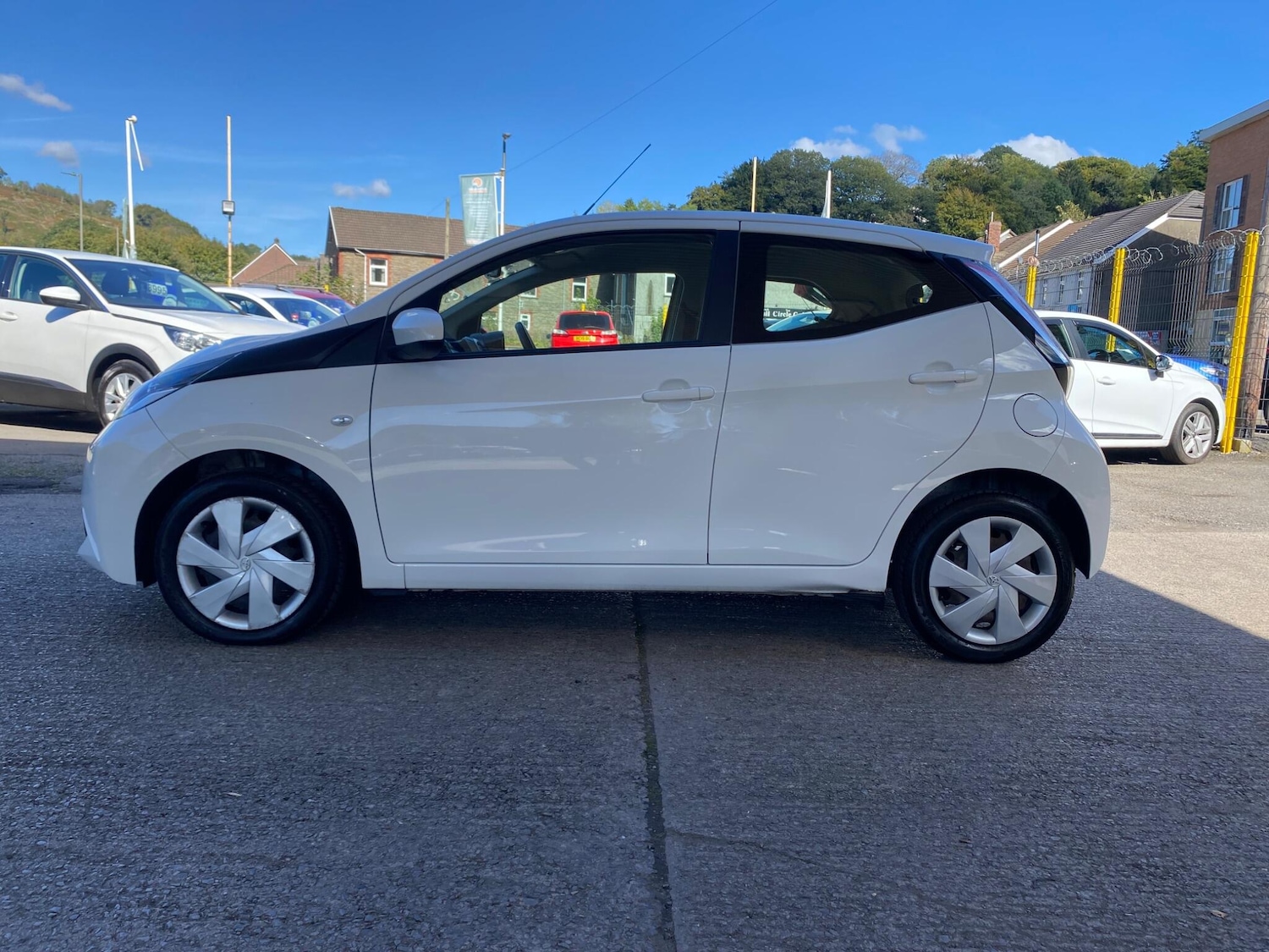 Used Toyota AYGO 2017 for sale - 76360562: Photo 5