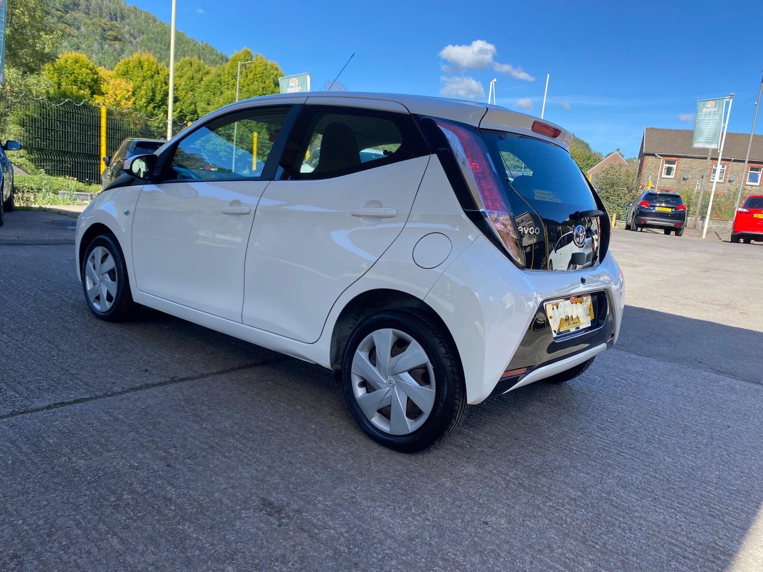 Used Toyota AYGO 2017 for sale - 76360562: Photo 8