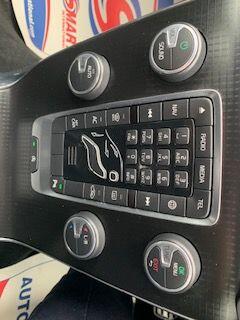 Used Volvo V40 2017 for sale - 76388945: Photo 14