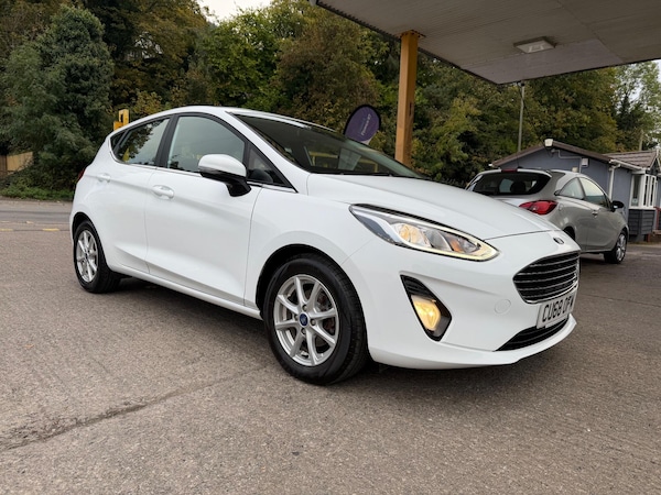 Used Ford Fiesta 2018 for sale - 76260120: Photo 1