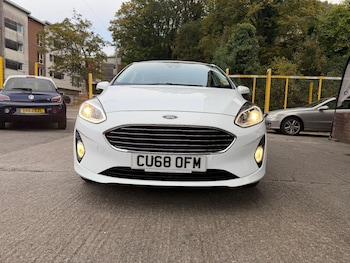 Used Ford Fiesta 2018 for sale - 76260120: Photo 2