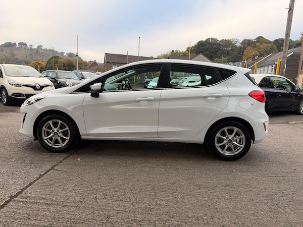 Used Ford Fiesta 2018 for sale - 76260120: Photo 5