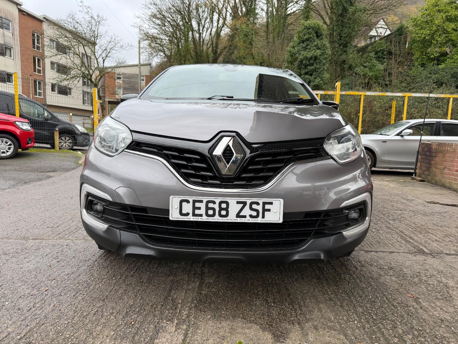 Used Renault Captur 2018 for sale - 76634083: Photo 2