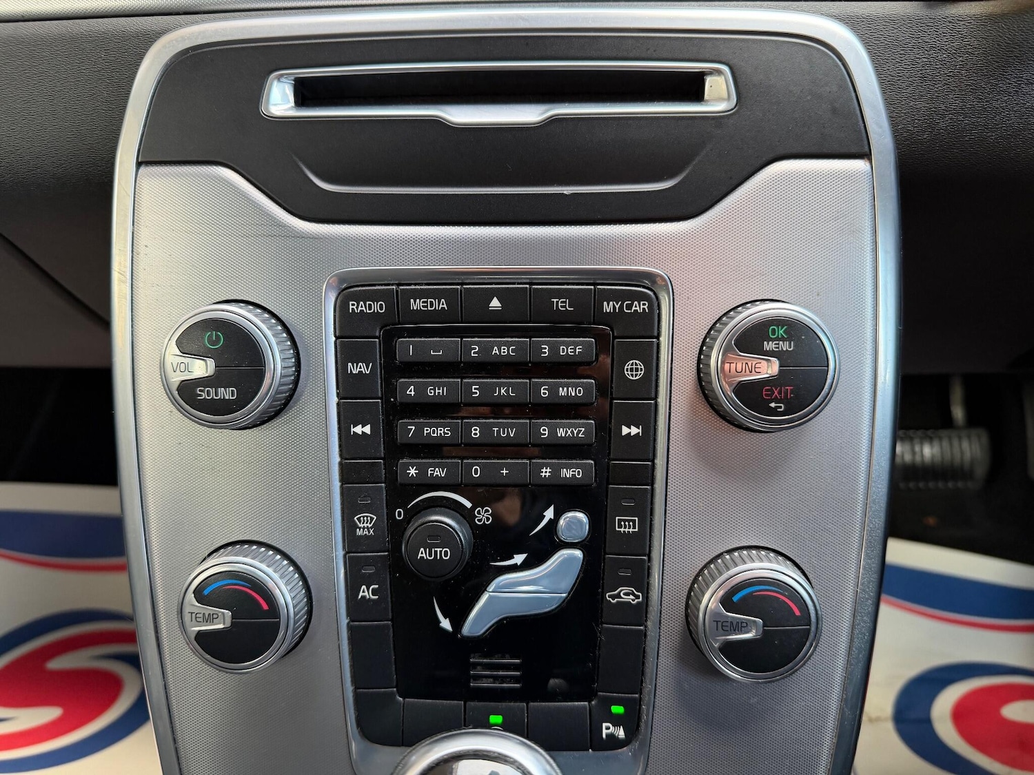 Used Volvo V70 2015 for sale - 76606904: Photo 17