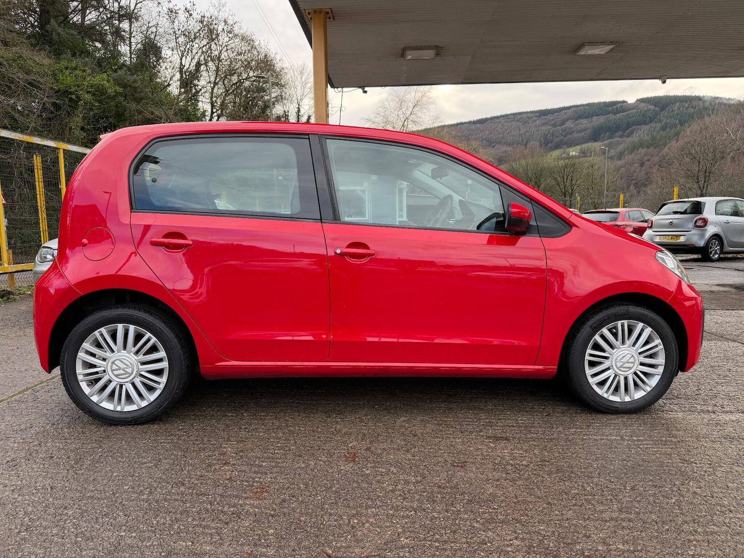 Used Volkswagen up! 2019 for sale - 76952463: Photo 4
