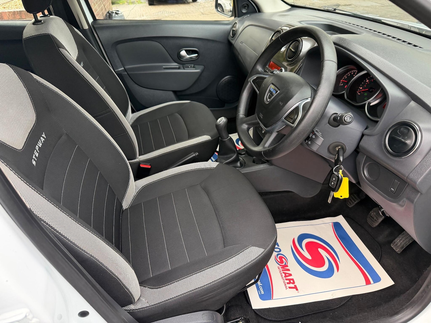 Used Dacia Sandero Stepway 2018 for sale - 76993888: Photo 10