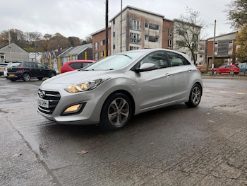 Used Hyundai i30 2016 for sale - 76458011: Photo
